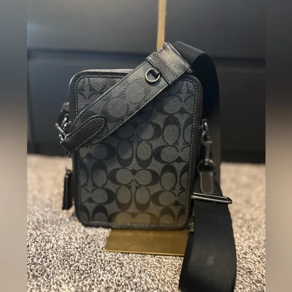 COACH SULLIVAN CROSSBODY IN SIGNATURE CANVAS - Picture 8 of 15